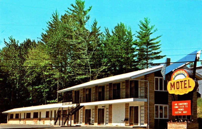Rainbow Motel - Old Postcard Photo (newer photo)